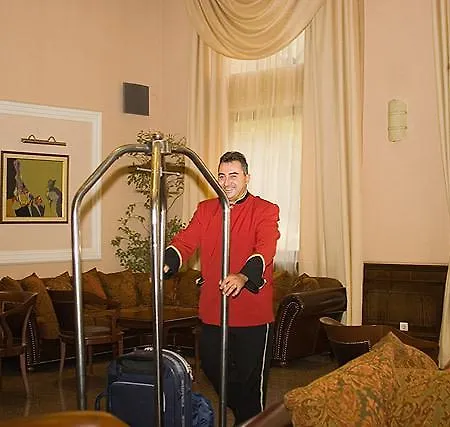 севън хилс