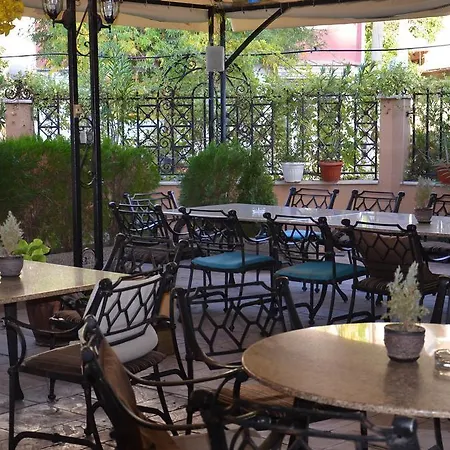 Seven Hills Hotel